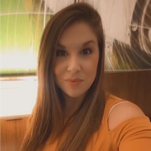 Meet your Posher, Angela